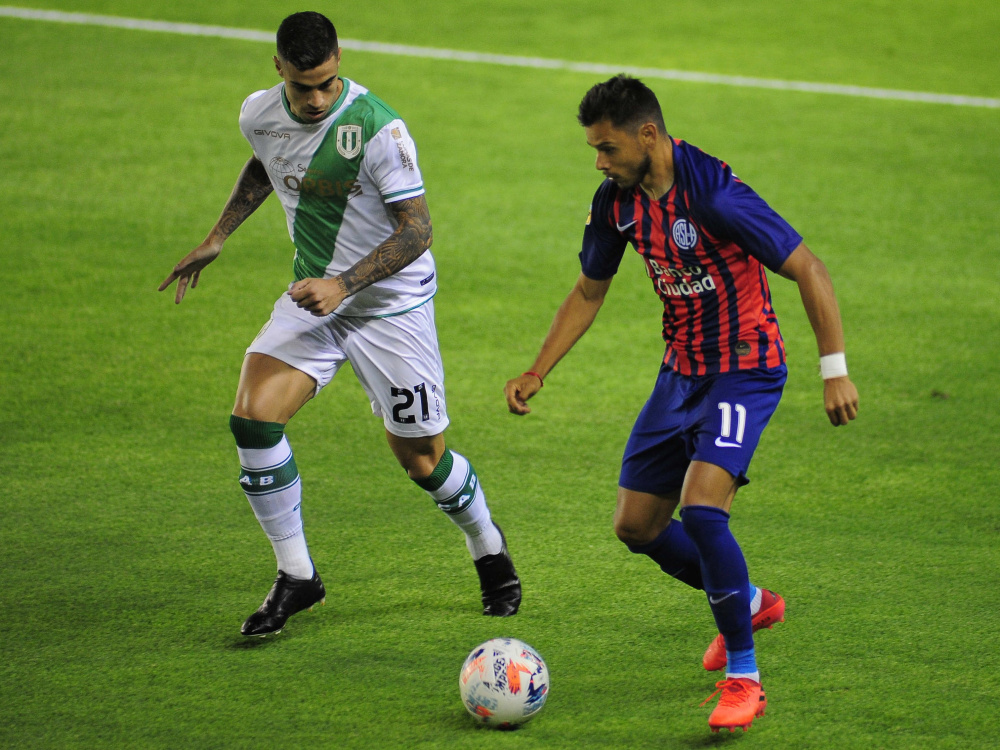 En el último partido del domingo, Banfield y San Lorenzo empataron 0-0