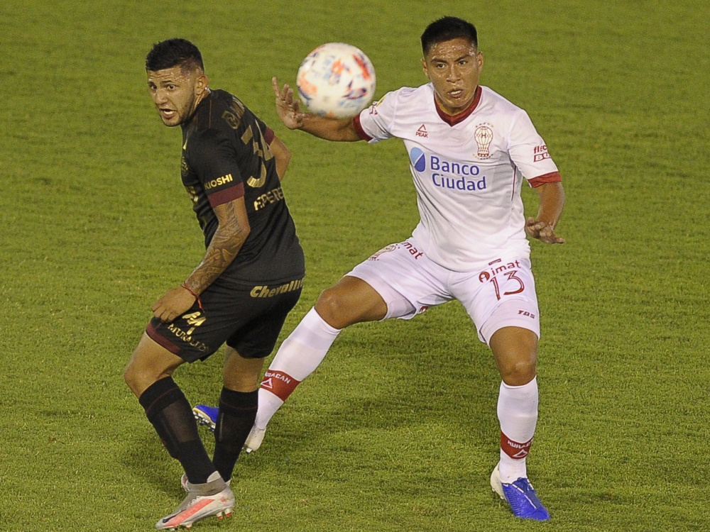 Fútbol en Parque Patricios: Huracán empató 0-0 ante Lanús