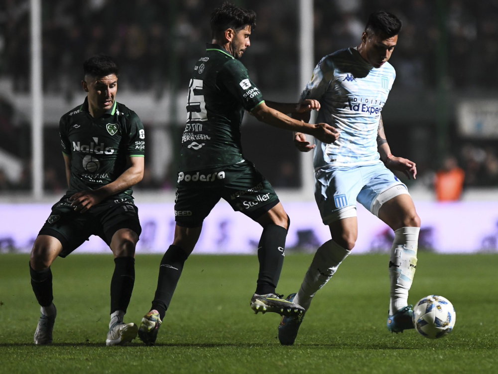 En Junín, Sarmiento y Racing igualaron 1-1