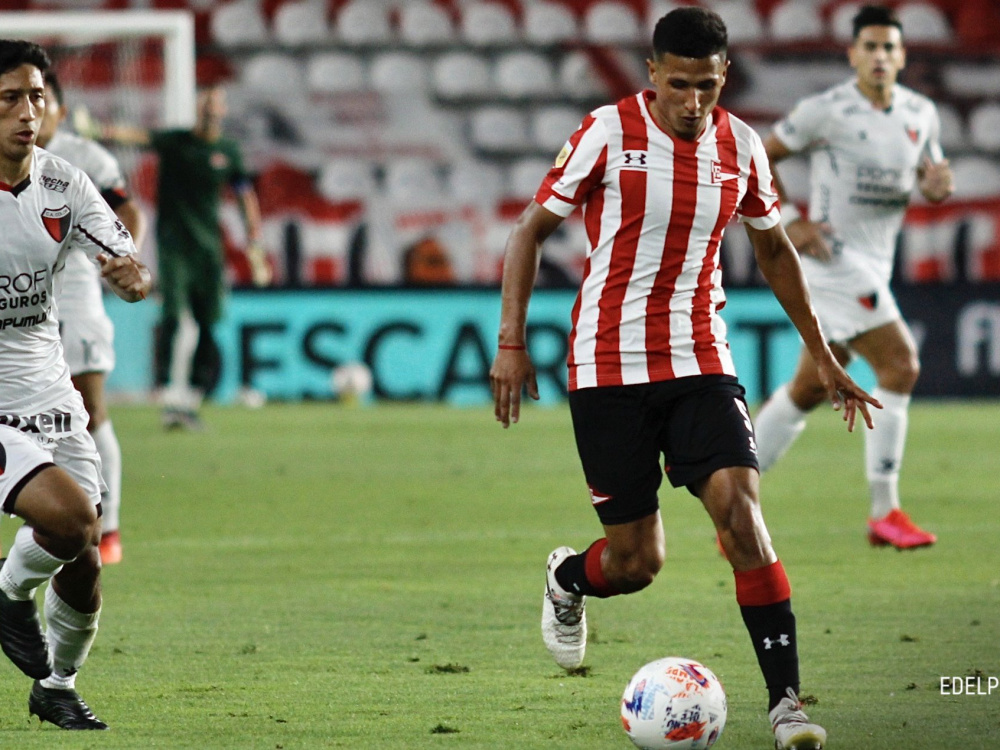 Colón derrotó 2-0 a Estudiantes como visitante