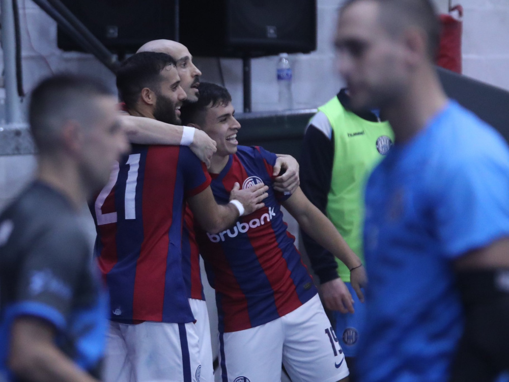 San Lorenzo superó a 17 de Agosto en el cierre de la fecha 8 de Primera División