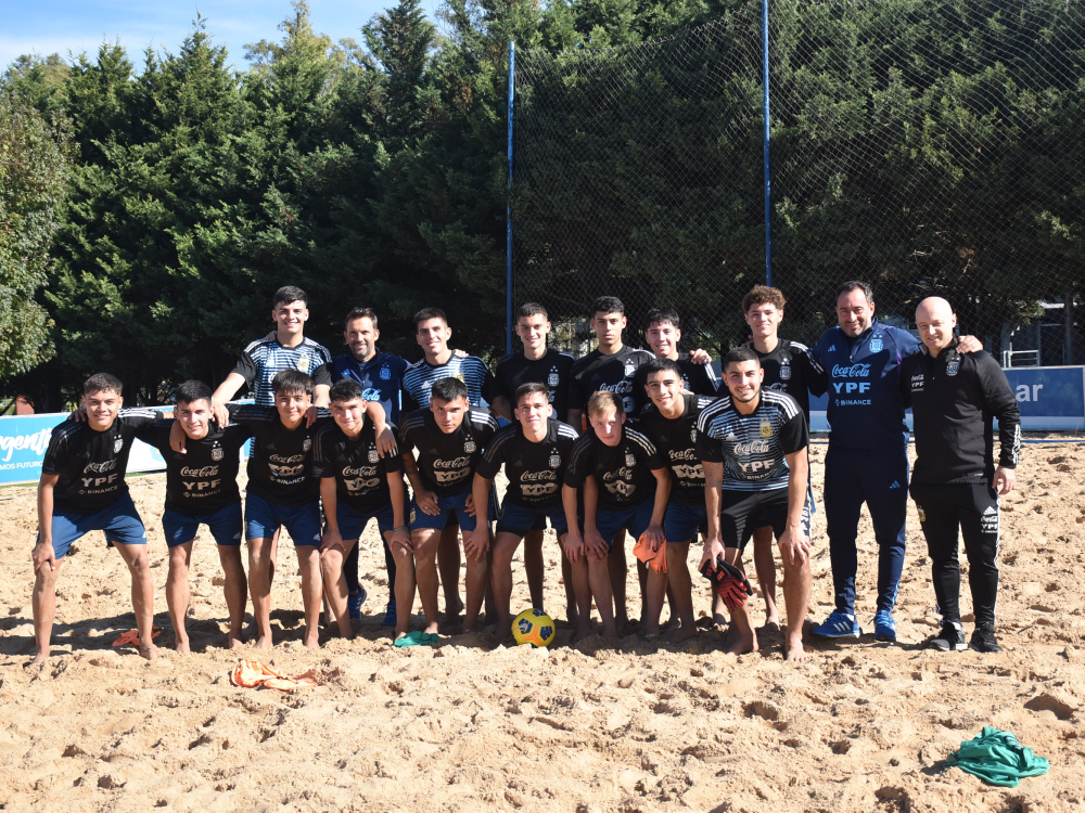 La Selección Sub 20 de fútbol playa completó su segunda semana de trabajo para el Sudamericano