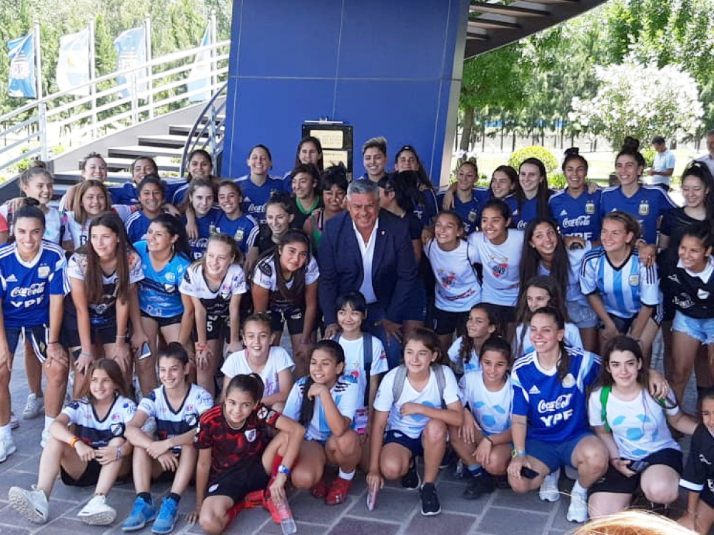La Selección femenina de futsal propone “Un Día con la Selección” para las categorías juveniles de la disciplina