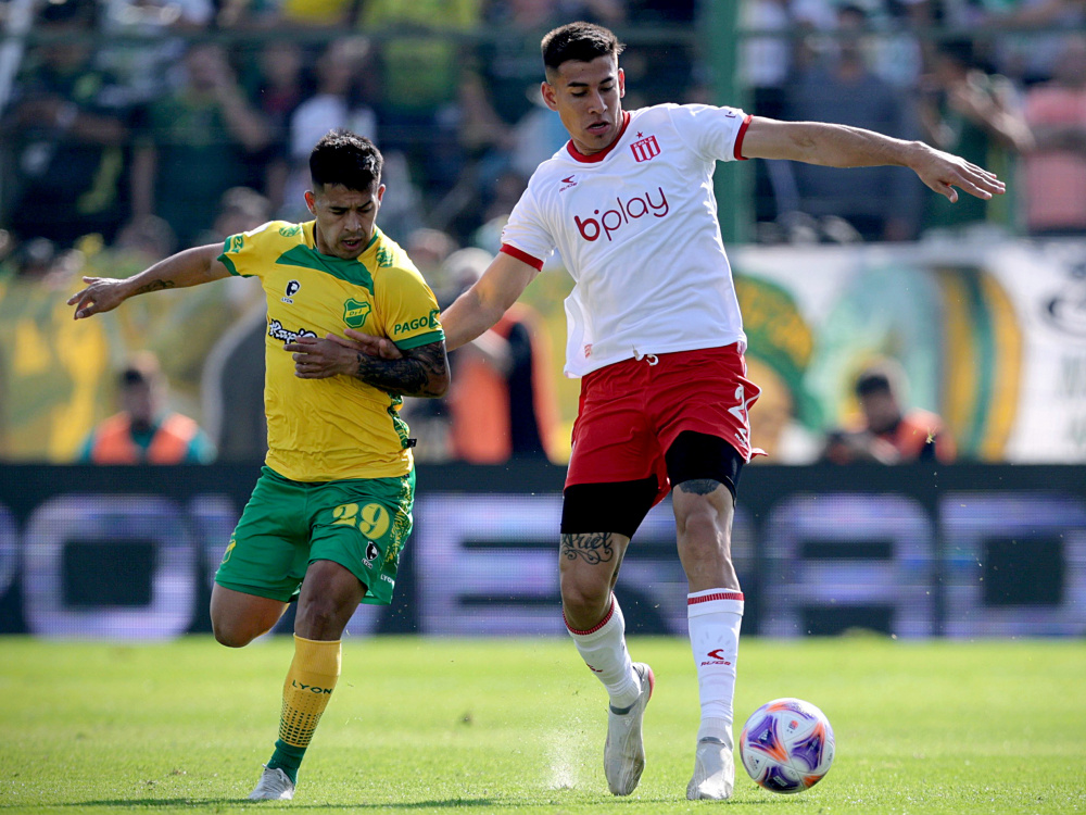 La jornada de domingo inició con igualdad entre Defensa y Justicia - Estudiantes