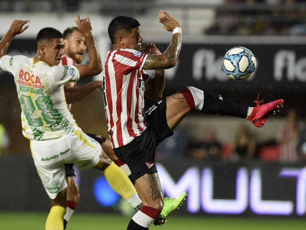 Estudiantes cayó 2-1 ante Defensa y Justicia