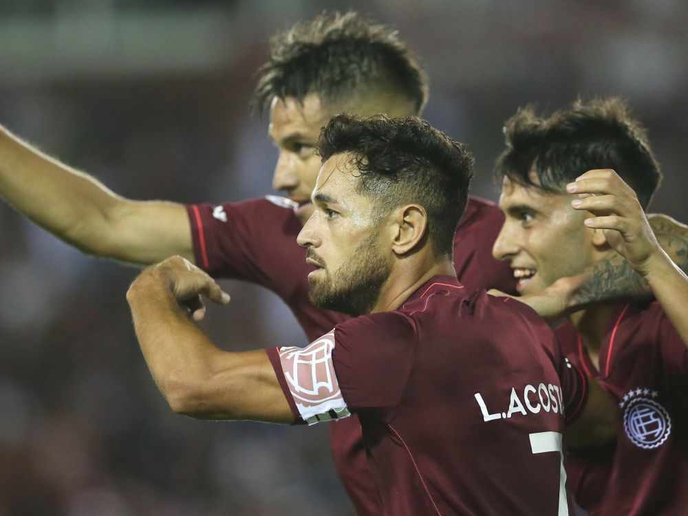 En el encuentro de ida, Lanús derrotó 3-0 a Universidad Católica de Ecuador por la Copa Sudamericana 