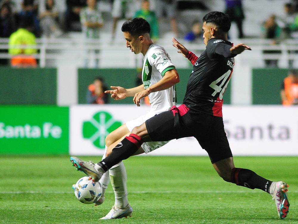 Banfield superó 2-1 a Colón en el cierre de la jornada