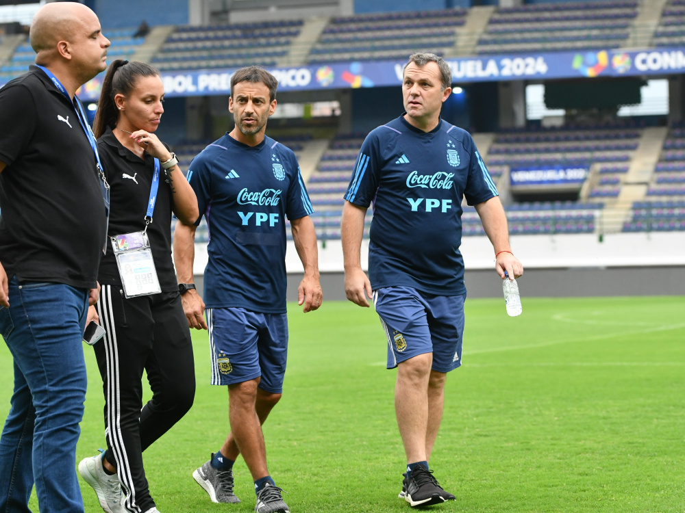 La delegación argentina visitó el Estadio Brígido Iriarte