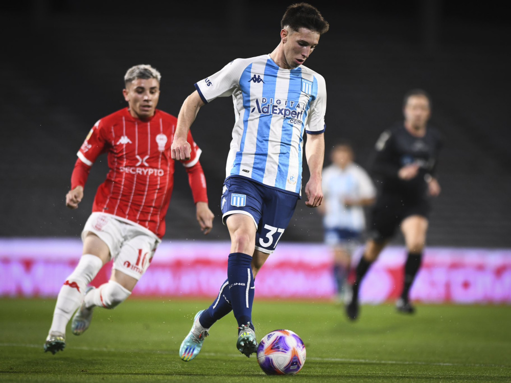 En Córdoba, Huracán derrotó 5-3 a Racing y avanzó de ronda 