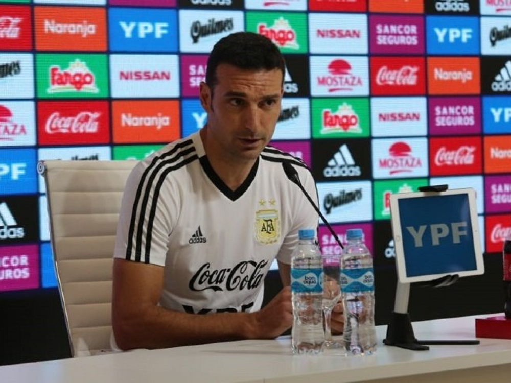 "Hay que trabajar para el futuro de la Selección"