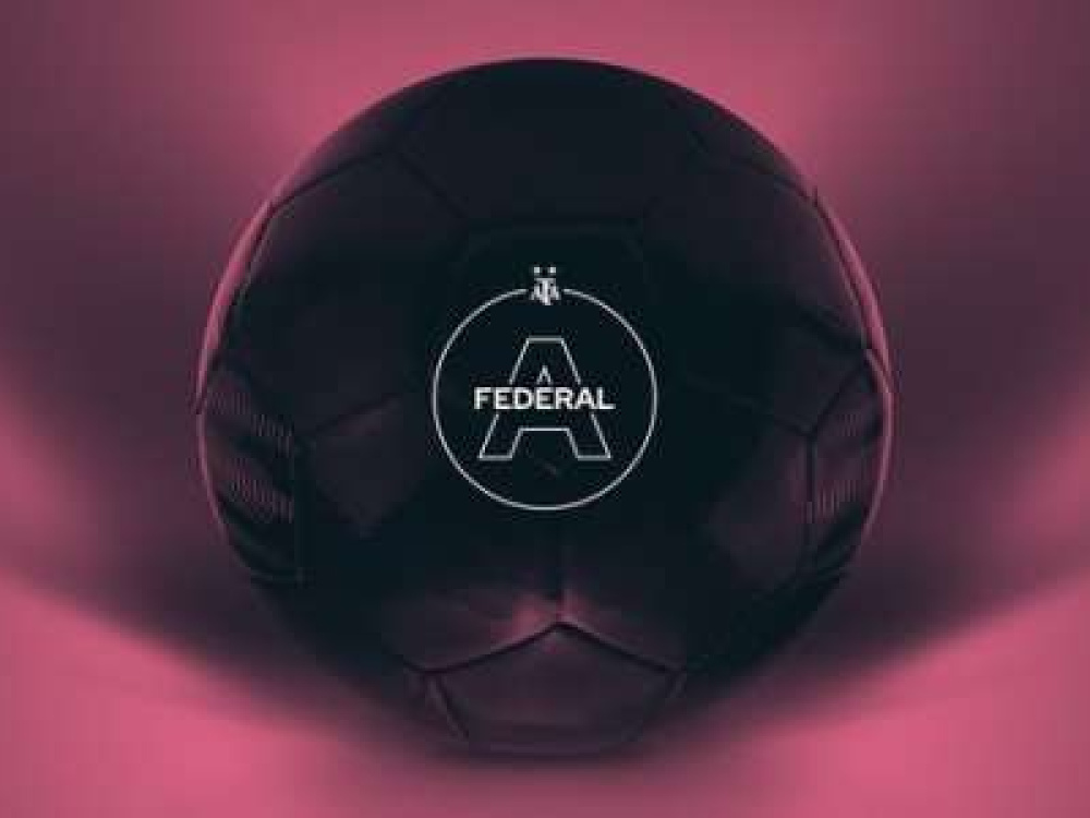 Racing de Córdoba y Villa Mitre juegan por el ascenso