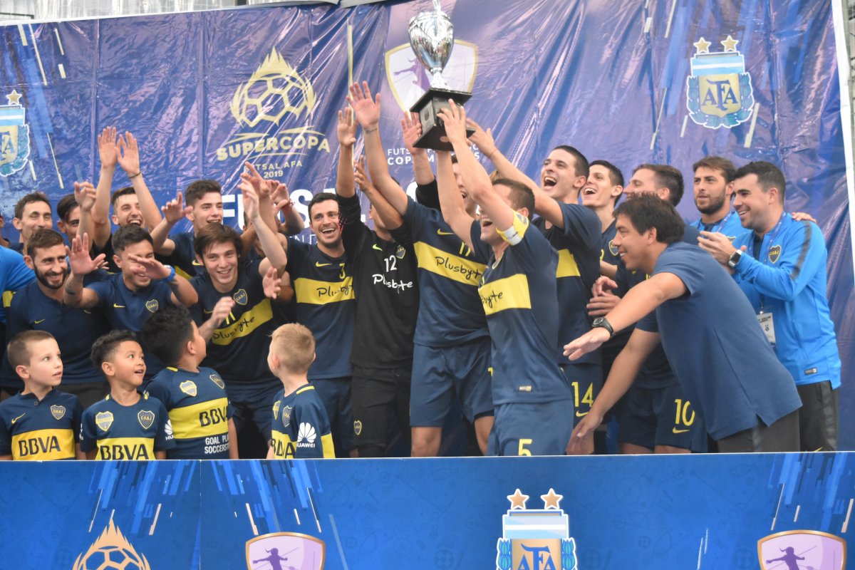 Boca festejó en la Supercopa