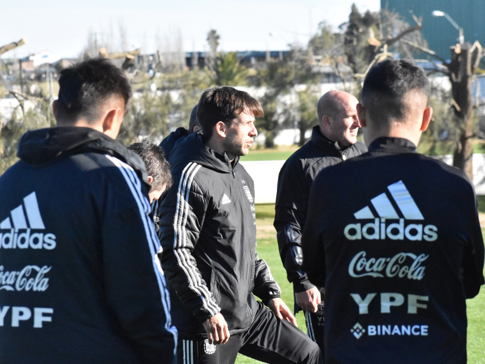 Entrenamiento de la Sub 17 en la previa del segundo partido ante Uruguay