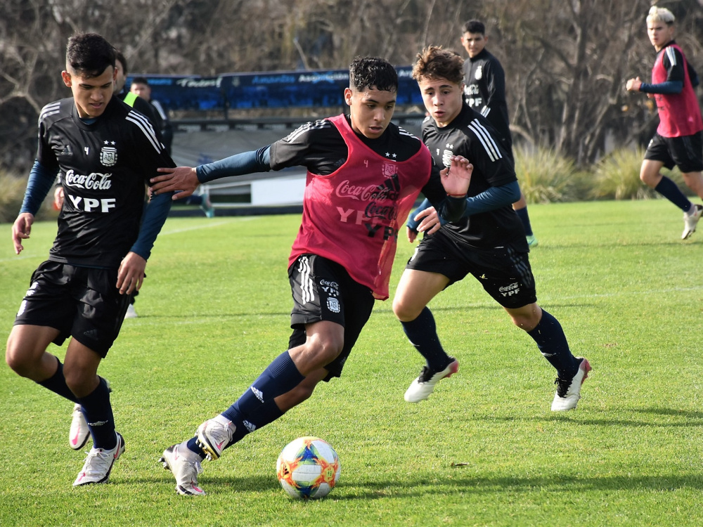La Sub 17 completó una nueva semana de entrenamientos