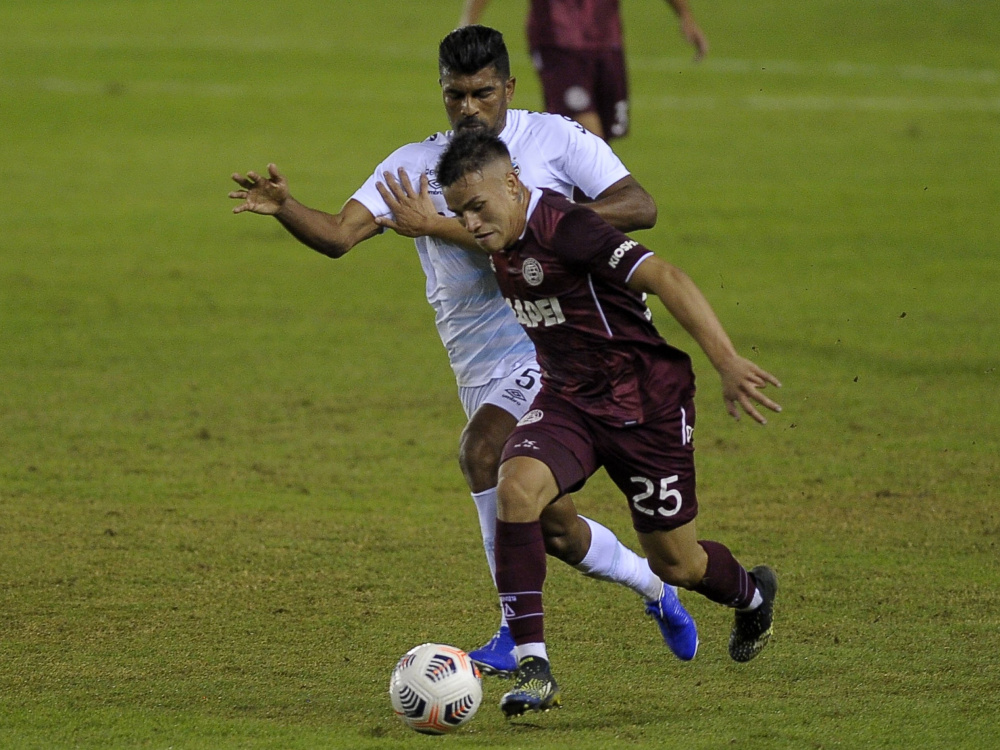 Lanús perdió 2-1 ante Gremio en condición de local