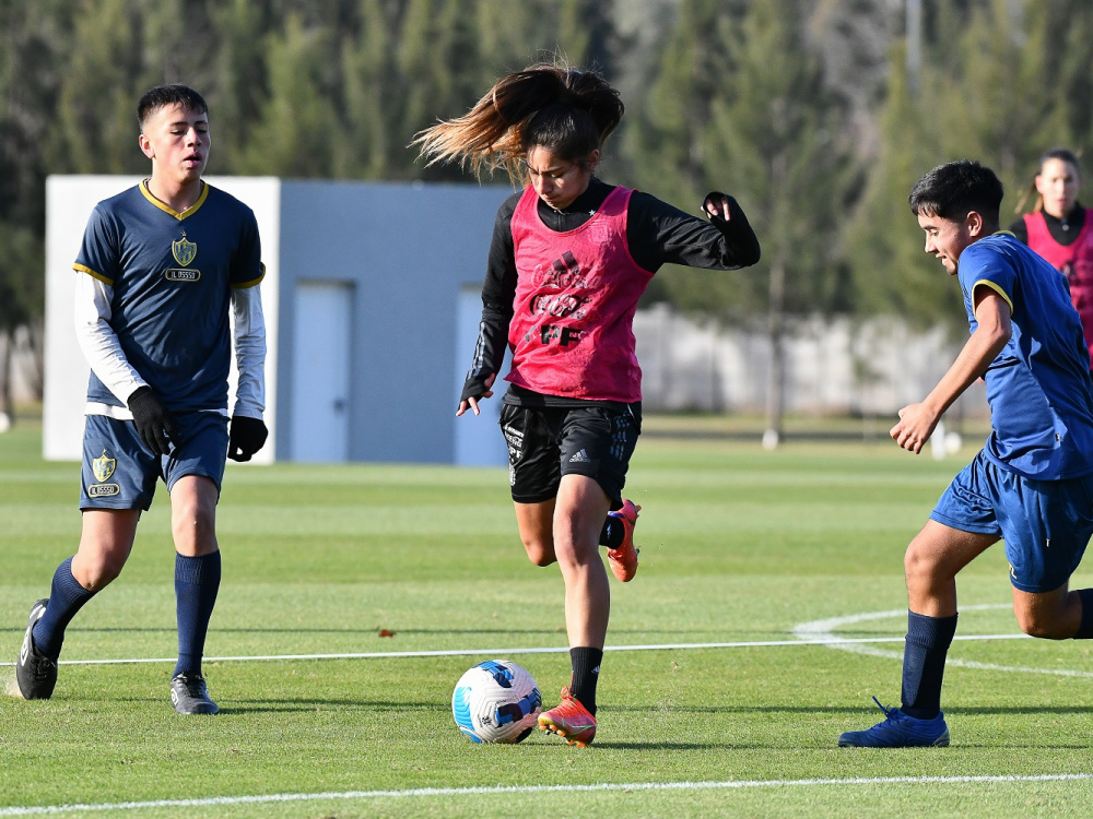 Viernes de amistoso para la Preselección Femenina