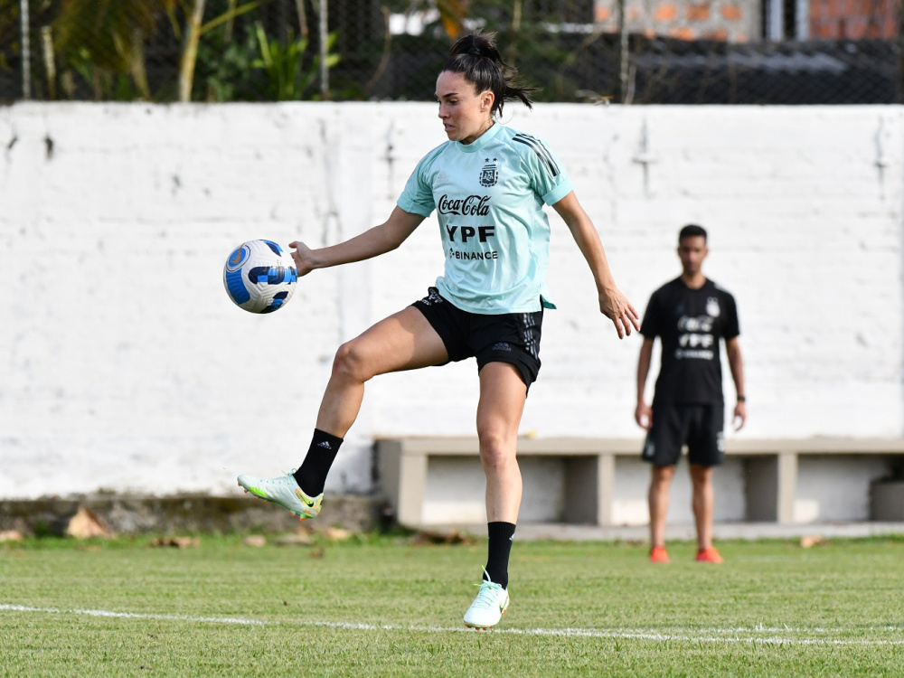 Último entrenamiento de la Selección Femenina antes de enfrentar a Uruguay