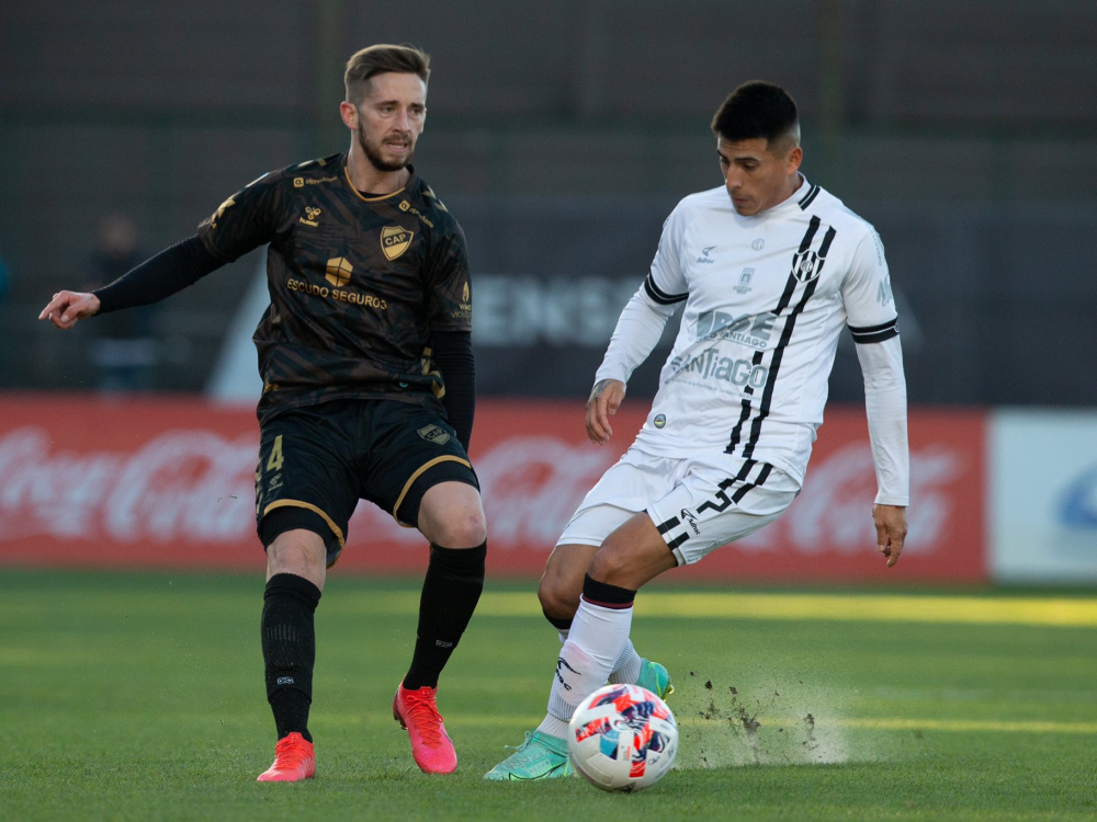 Platense superó 2-0 a Central Córdoba