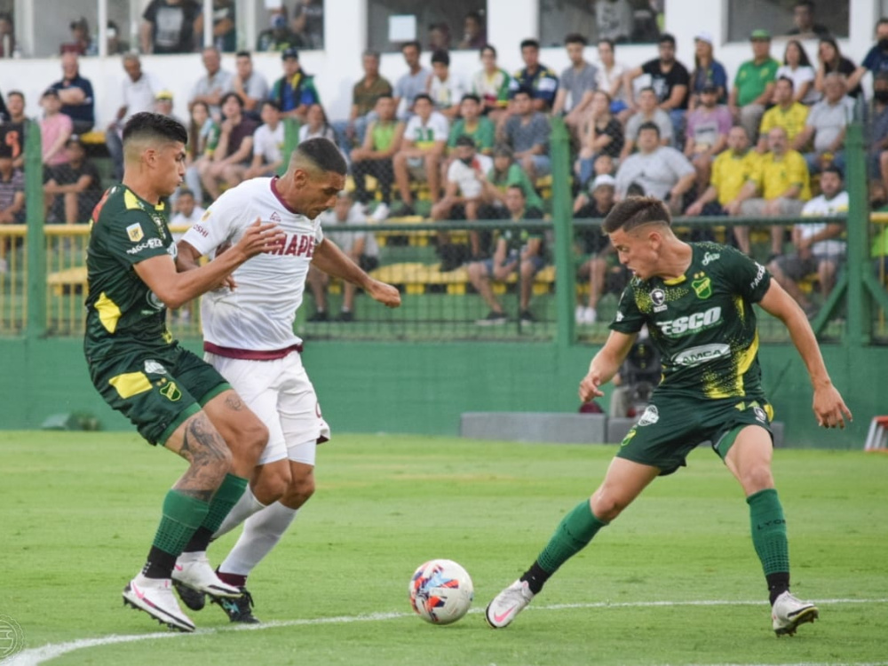 Defensa y Justicia le ganó 2-1 a Lanús