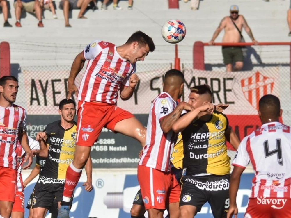 Primera B: Comunicaciones superó 4-2 a Talleres y ganó el Torneo Complemento