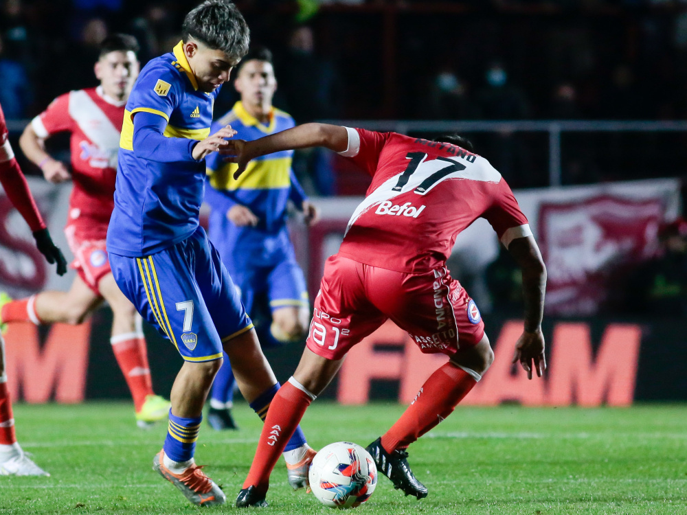 En el cierre de la jornada, Argentinos superó 2-0 a Boca