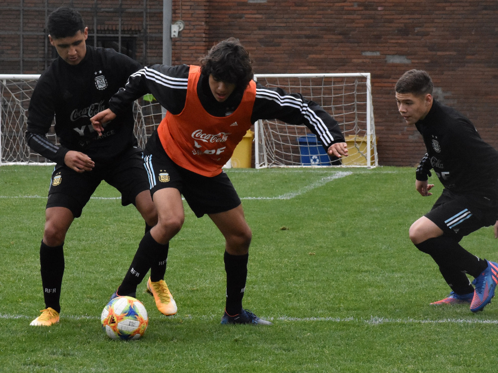 Sub 15: entrenamiento matutino previo al segundo partido ante Chile
