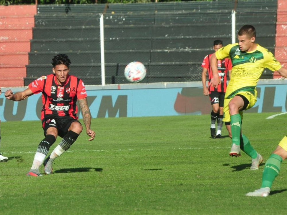 En el inicio de la fecha, Patronato venció 2-0 a Aldosivi