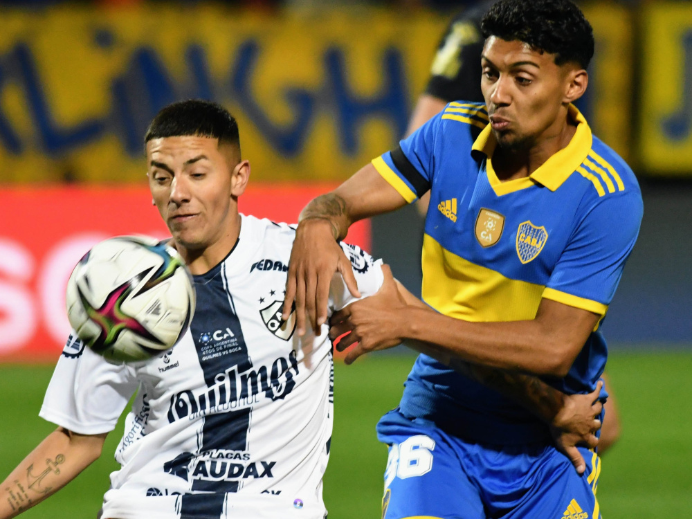 Boca venció 3-2 a Quilmes y accedió a semifinales