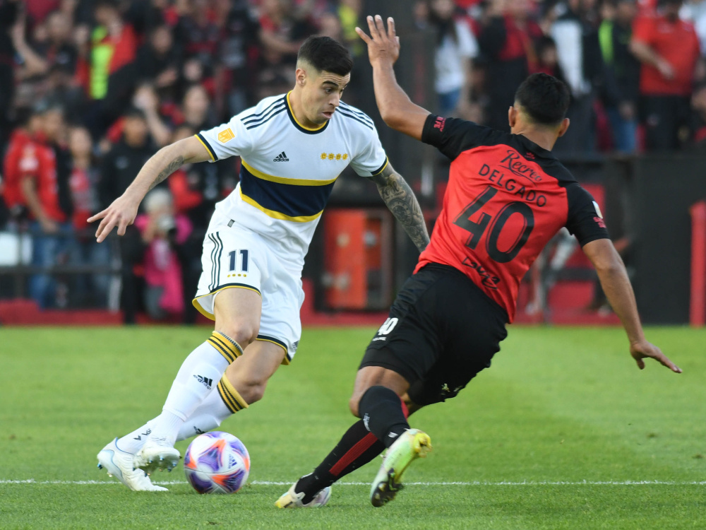 Fútbol en Santa Fe: Boca superó 2-1 a Colón
