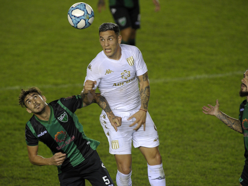 Por penales, Racing superó a San Martín de San Juan y avanzó a octavos de final del certamen 