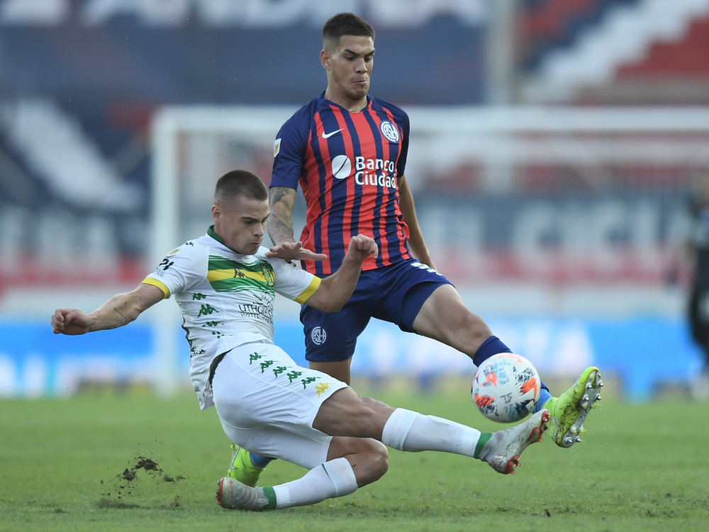 Aldosivi venció 2-1 a San Lorenzo