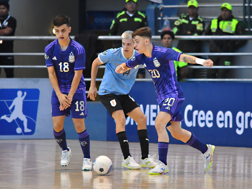 Futsal: victorias de la Selección Mayor y Sub 20 frente a Uruguay 