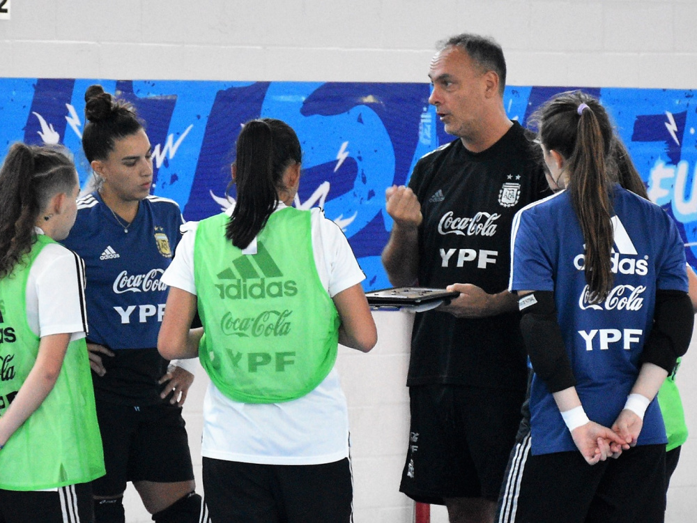 Convocatoria femenina de futsal para los Juegos Suramericanos de la Juventud