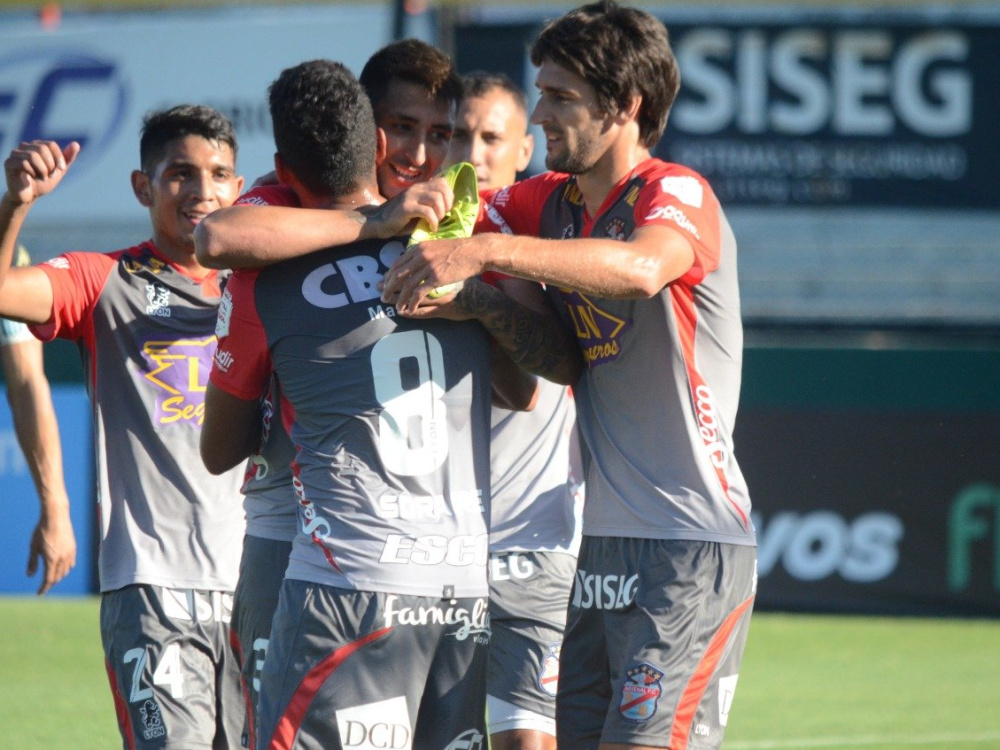 Arsenal superó 1-0 a Racing en la continuidad de la fecha 6