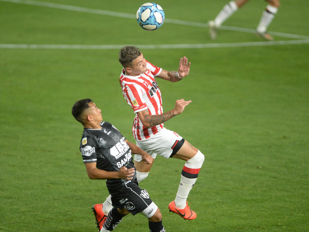 Estudiantes cayó como local por 2-1 ante Central Córdoba