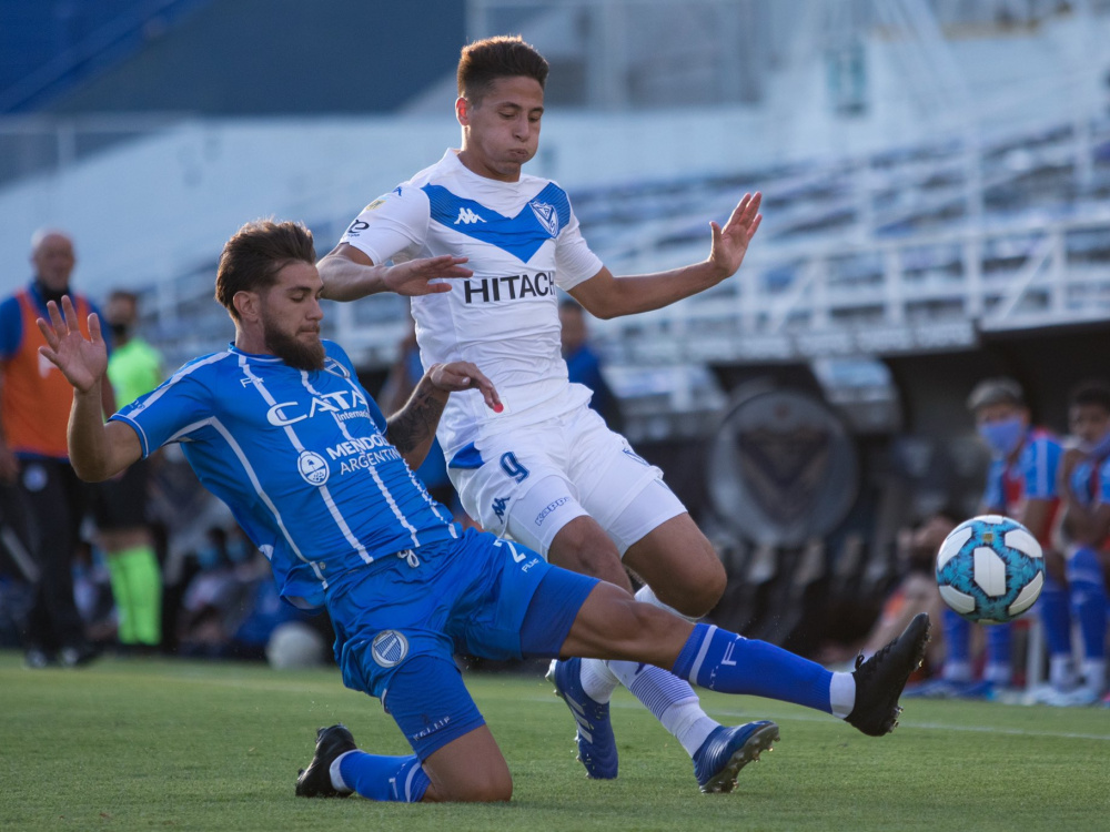 Vélez le ganó 3-2 a Godoy Cruz y clasifica a la final de la Fase Complementación