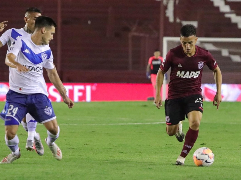 Lanús venció 3-0 a Vélez y clasificó a la final de la Sudamericana