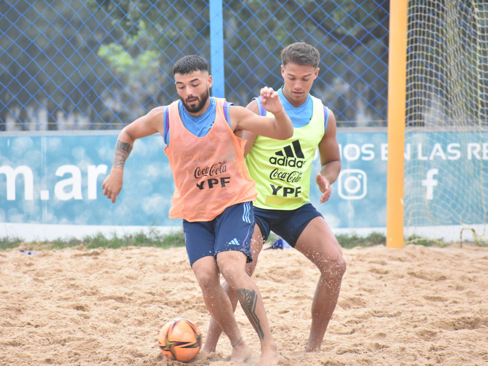 Las Selecciones Mayor y Sub 20 de Fútbol Playa están listas para la Liga Evolución
