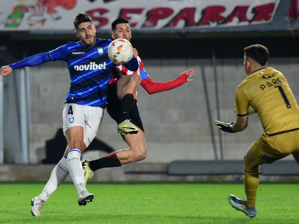 Estudiantes cayó por 4 a 3 frente a Huachipato