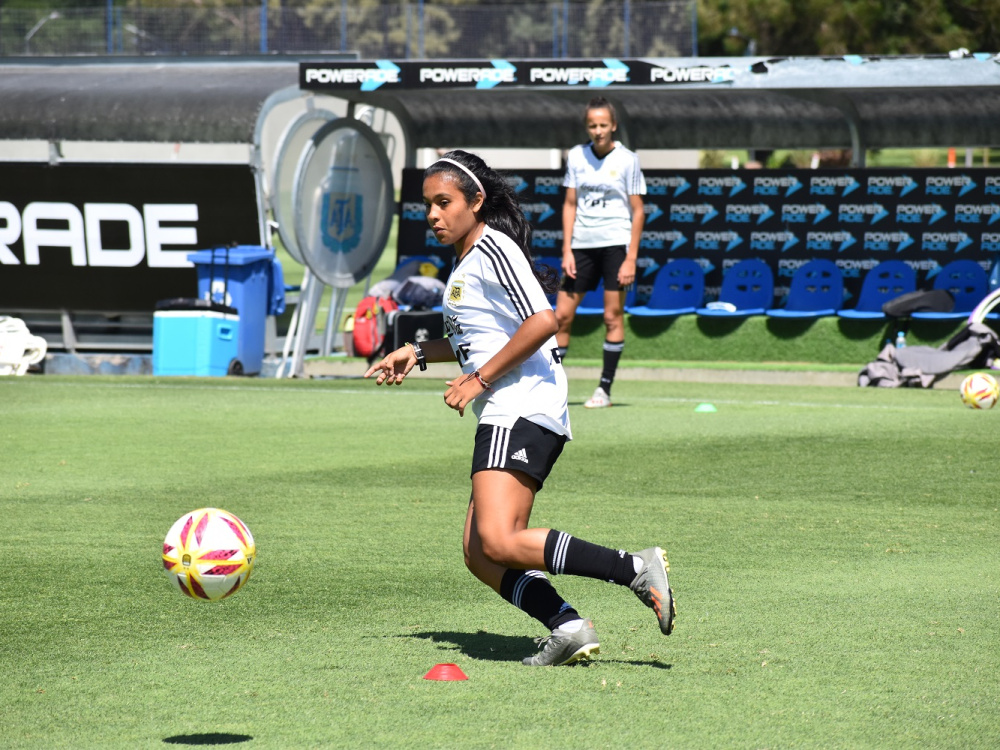 La Sub 17 femenina completó el miércoles de doble turno