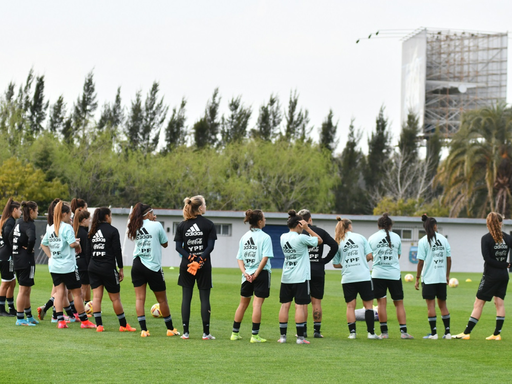 Convocatoria femenina para los Juegos Suramericanos 2022