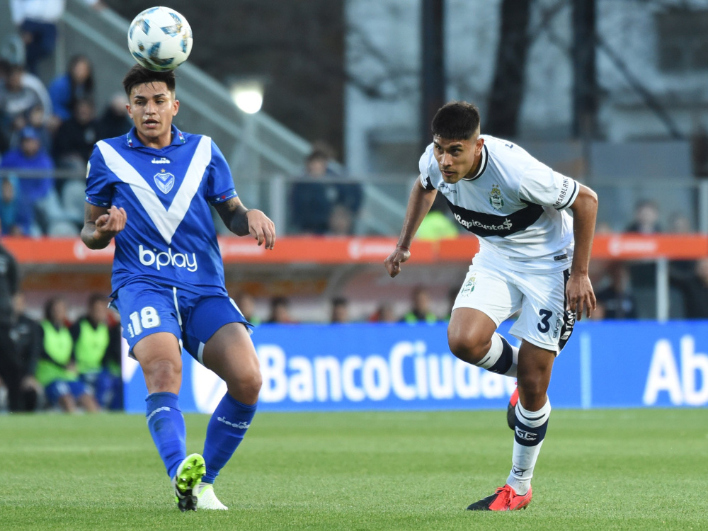 Gimnasia derrotó 2-1 a Vélez