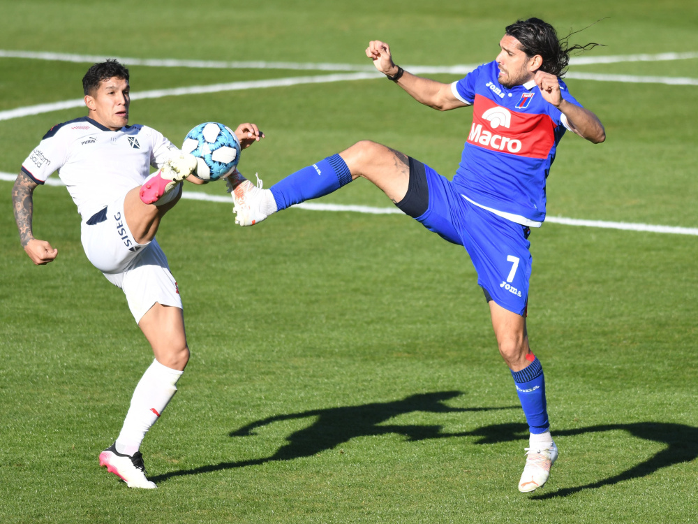 Tigre derrotó 2-1 a Independiente y clasificó a los octavos de final 