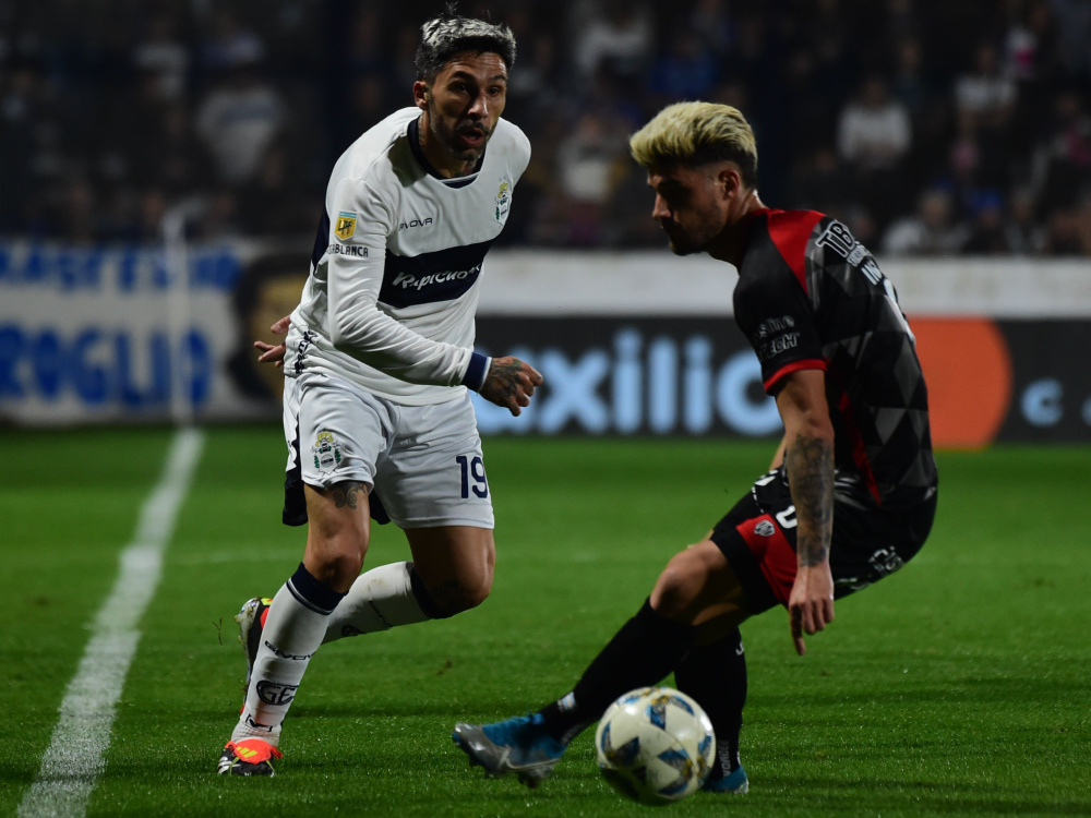  Gimnasia venció 2-1 a Barracas Central
