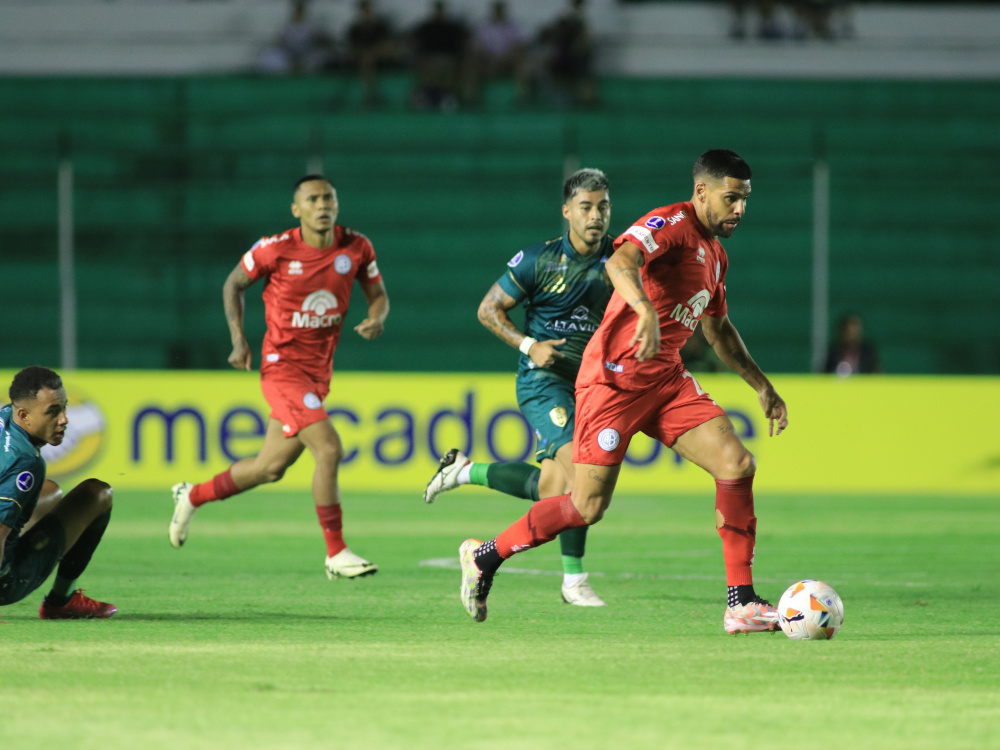 Belgrano superó 2-0 a Real Tomayapo 