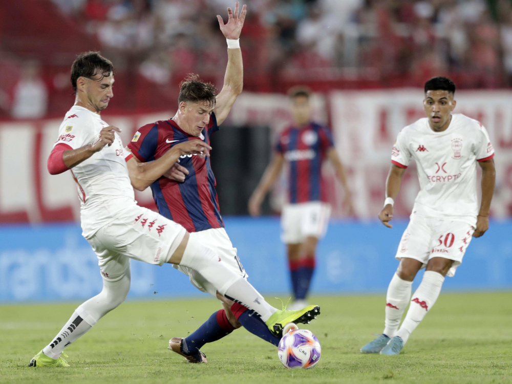 Huracán y San Lorenzo igualaron 1-1 en el clásico 