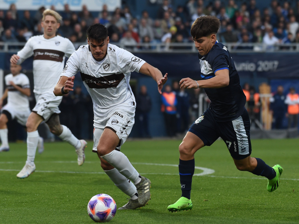 Gimnasia y Platense igualaron 1-1