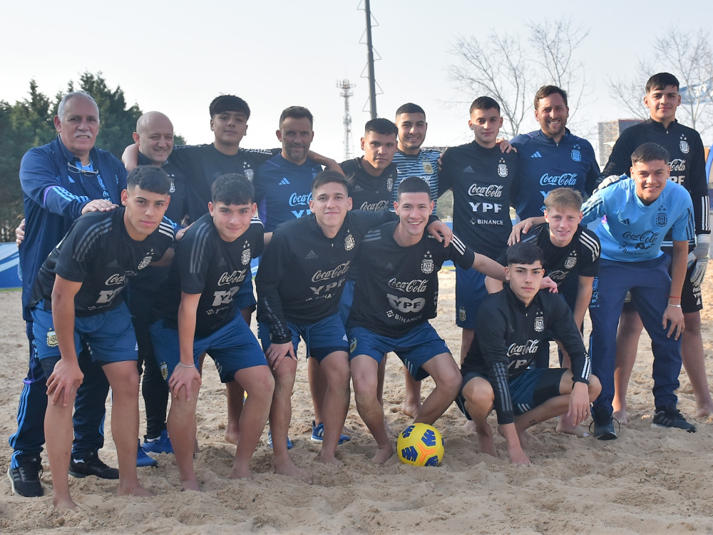 Fútbol playa: último entrenamiento en Ezeiza de cara al Sudamericano Sub 20