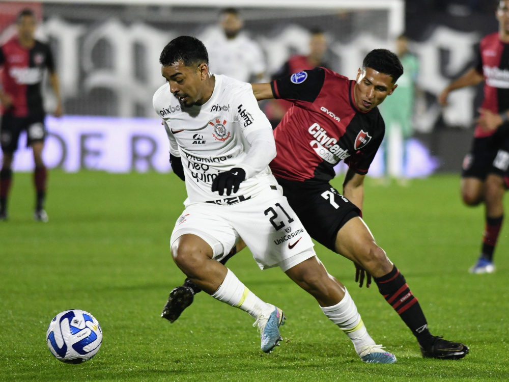 Newell's igualó sin goles con Corinthians 