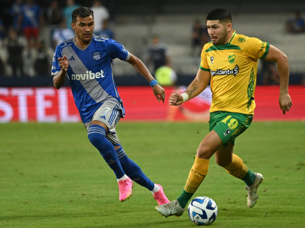 Defensa y Justicia superó 2-1 a Emelec en condición de visitante